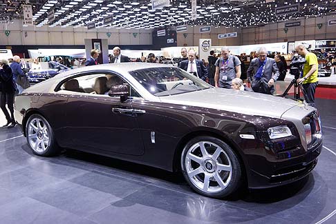 Bentley - La Rolls-Royce Wraith  la prima vettura al mondo dotata della tecnologia Satellite Aided Transmission (SAT).