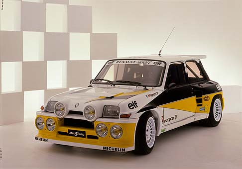 Renault Maxi 5 Turbo - Renault ha deciso di mettere in mostra oltre 115 anni di storia del marchio con vetture davvero iconiche e sorprendenti per fascino e dinamismo.