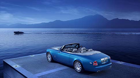 Rolls-Ryce - La Rolls-Royce Phantom Drophead Coup Waterspeed Collection celebra il il primato da Sir Malcolm Campbell ottenuto bordo della barca Bluebird K3 nel 1937.