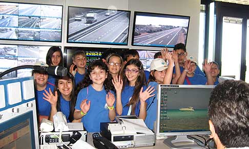 Gli Eco viaggi di GulliCAR - Sala radio con gli alunni della scuola elementare
