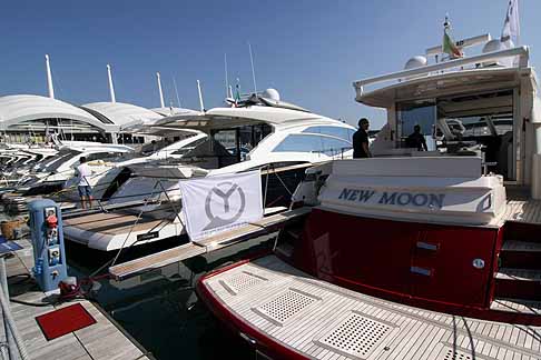 Banrca - Salone Nautico Internazionale di Genova barca News Moon