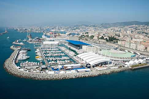 Banrca - Panoramica delle Barche al Salone Nautico Internazional di Genova
