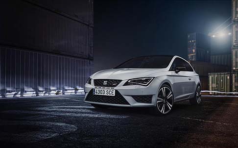 Seat - Il sistema ESP  stato ulteriormente affinato per la CUPRA e consente uno stile di guida molto sportivo nel pieno rispetto dei parametri di sicurezza.