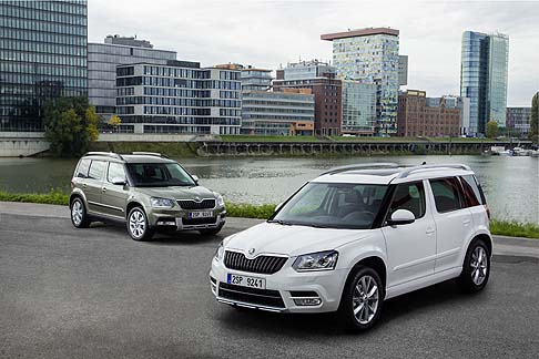 Skoda - La versione Ambition aggiunge : airbag per le ginocchia lato conducente, sistema di aggancio nel bagagliaio con ganci amovibili, volante multifunzione a 3 razze in pelle.