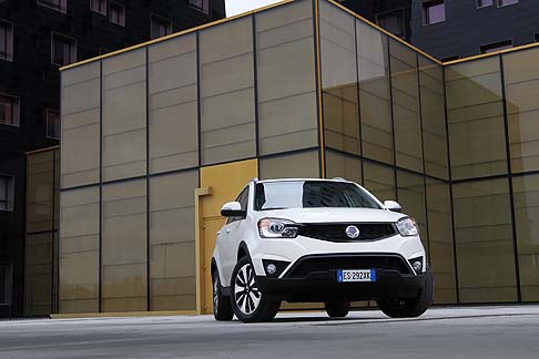 Ssangyong - Grazie a un sistema di montaggio del motore perfezionato e a un telaio ausiliario rinforzato, i livelli di NVH sono stati ridotti del 9,3%. 