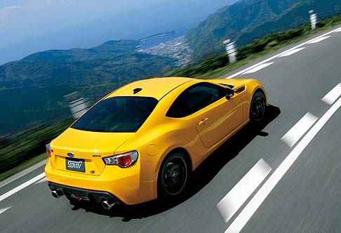 Subaru - La vettura impiega, inoltre, elementi flessibili che consentono un’esperienza di guida reattiva.