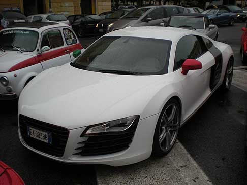 Telethon - Raduno a Roma con la supercar Audi R8 oraganizzato dal Club Scuderia Quirinale per Telethon