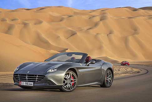 Ferrari a Dubai - Supercar Ferrari California T con tetto rigido e configurazione 2+2, la rendono unica in termini di fruibilità
