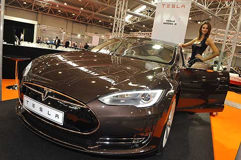 Supercar apre i batenti - Tesla Model S a Supercar Roma Auto Show 2014