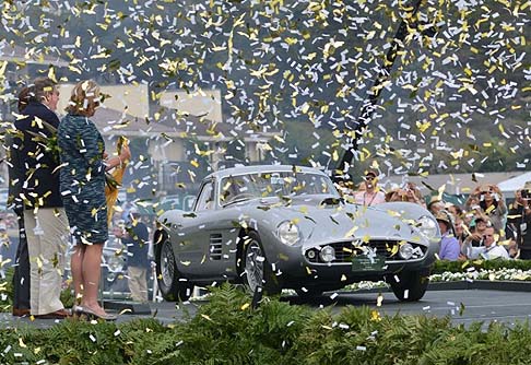 Ferrari - Il restauro che le ha consentito di conquistare gli allori di Pebble Beach � durato tre anni, dal 1995 al 1998. 