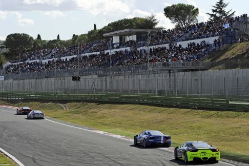 Ferrari Challenge - Circuito di Vallelunga gara Ferrari Challenge Trofeo Pirelli. Numeroso il pubblico sugli spalti