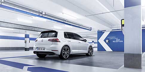 Volkswagen - Il design risulta più grintoso grazie alle modifiche introdotte sui paraurti anteriori e posteriori.
