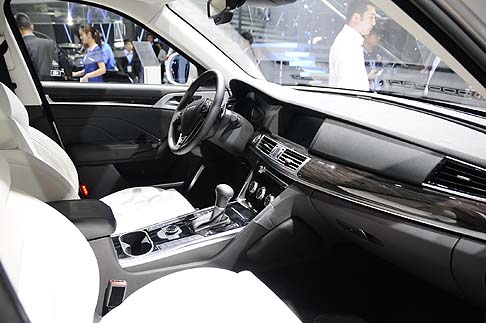 Volkswagen - La Volvo XC90 Excellence  un esempio di lusso applicato al segmento delle wagon.