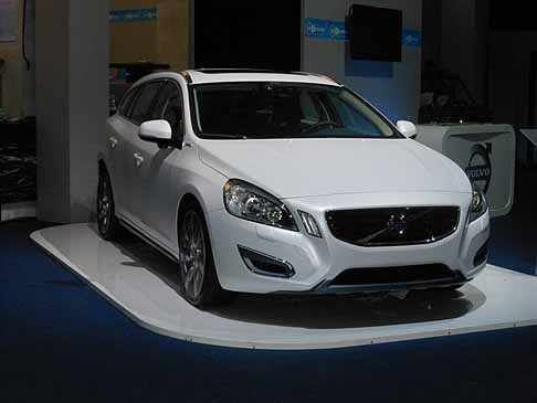 Volvo - Volvo V60 Hybrid plug-in alla fiera H2Roma