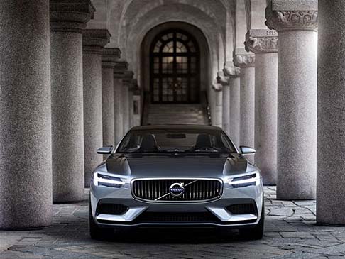 Volvo - Il sistema di propulsione  ibrido plug-in alimentato a benzina , nel solco della strategia di Volvo, che punta allutilizzo dellelettrificazione nei nuovi potenti motori a quattro cilindri Drive-E.