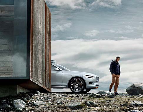 Volvo - La nuova vettura segue il debutto della Volvo Concept Coupé, avvenuto a settembre, ottenendo ampi consensi sia dagli addetti ai lavori che dal pubblico, che ha così potuto esplorare il nuovo percorso stilistico intrapreso da Volvo Cars. 