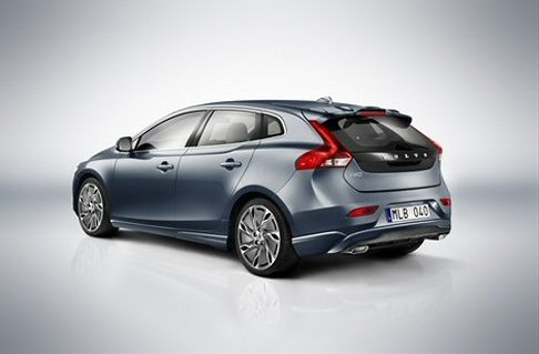 Volvo - Secondo il costruttore le versioni di maggiore appeal per il cliente italiano sono rappresentate dai modelli: Volvo V40 D2 1.6 Diesel, Volvo V40 D3 2.0 Diesel e Volvo V40 T3 1.6 Benzina.