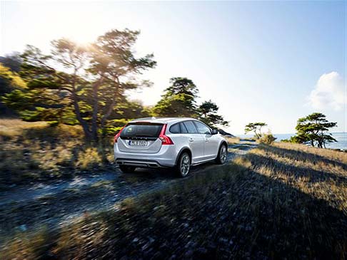 Volvo V60 Cross Contry 2015 