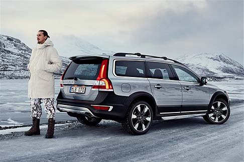 Volvo - Nel filmato, Ibrahimovic  impegnato nello svolgimento di una delle sue pi grandi passioni, la caccia.