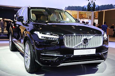 Volvo - Volvo presenta atrraverso la XC90 Excellence il veicolo pi lussuoso mai costruito nellarco della sua pluridecennale storia (88 anni)