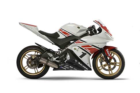 Yamaha - Yamaha R125 cup 2012 si torna in pista. Moto R125 Cup laterale