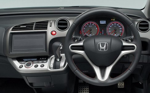 Honda Stream restyling