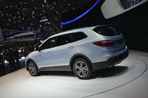 Hyundai Grand Santa Fe