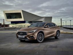 suv Q30