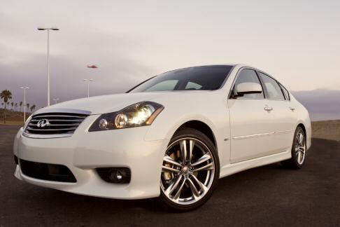 Infiniti M 2008