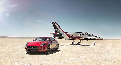 supercar F-Type R AWD