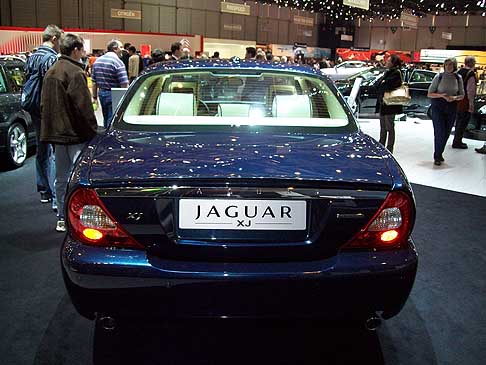 Jaguar XJ