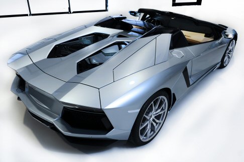 Lamborghini Aventador LP 700-4 Roadster