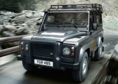 fuoristrada Defender 2012