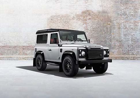 fuoristrada Defender Black/Silver Pack