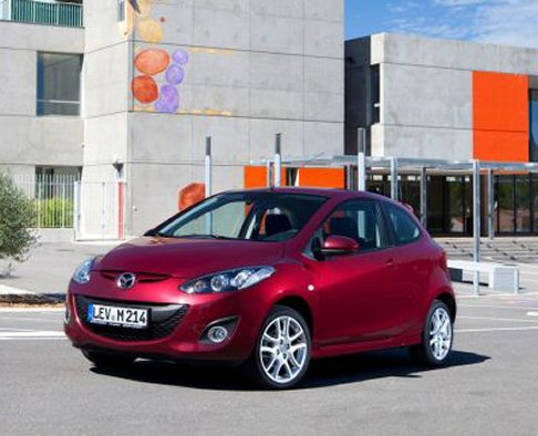 Mazda 2 2012