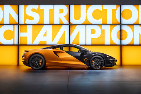 McLaren MCL38 Celebration Edition