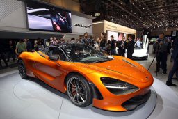 supercar 720S