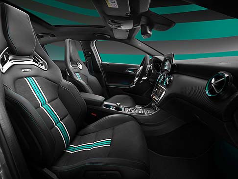Mercedes-Benz AMG A 45 4MATIC Champions Edition 2015