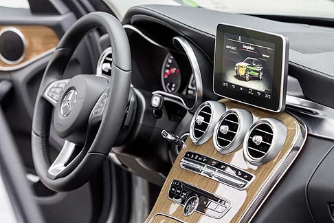 Mercedes-Benz C 350 PLUG-IN HYBRID