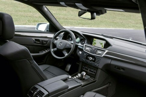 Mercedes-Benz E63 AMG SW 