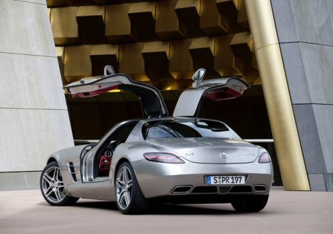 Mercedes-Benz SLS AMG 