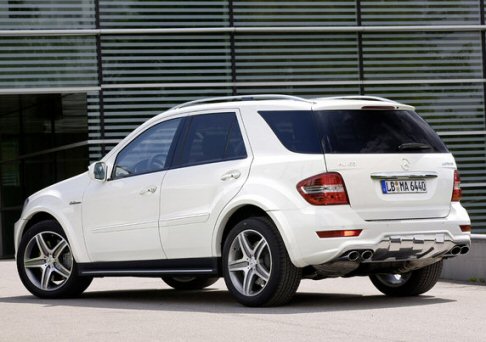 Mercedes-Benz ML 63 AMG 2010