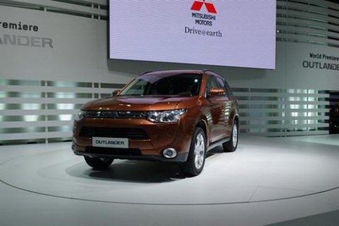 suv Outlander 2012