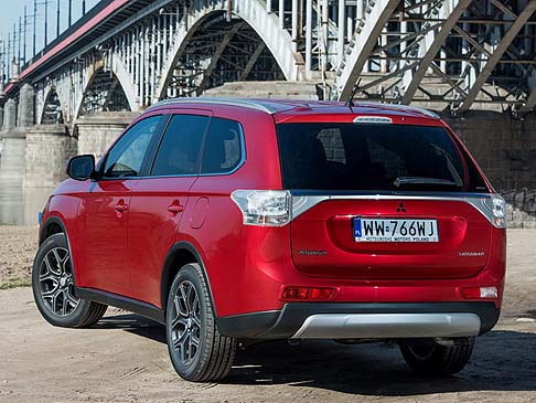 Mitsubishi Outlander 2014