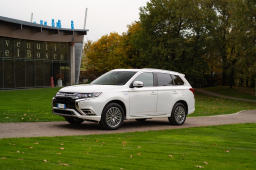 suv Outlander PHEV 2019