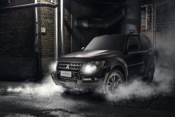 Mitsubishi Pajero One Hundred