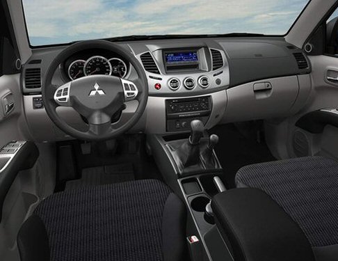 Mitsubishi L200 2010
