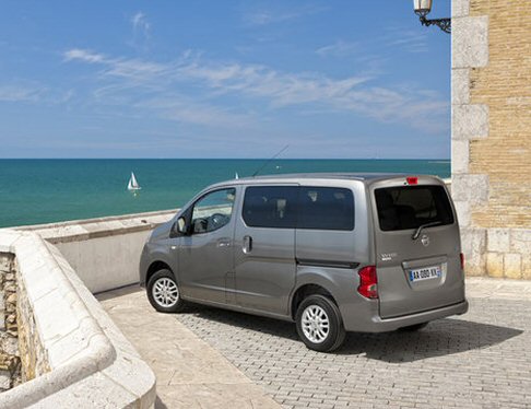 Nissan Evalia
