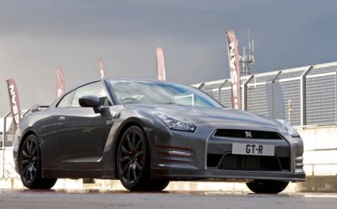 coup GT-R 2012