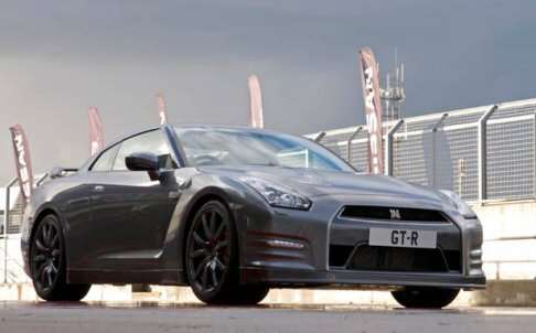 Nissan GT-R 2012